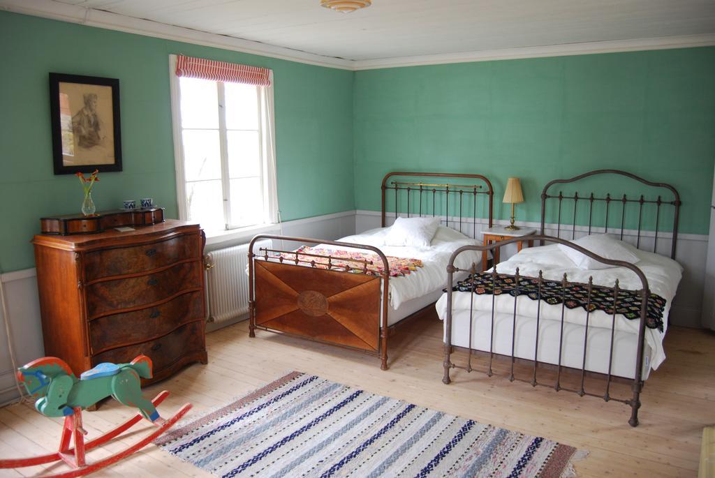 Naestegarden Bed & Breakfast Satuna Phòng bức ảnh