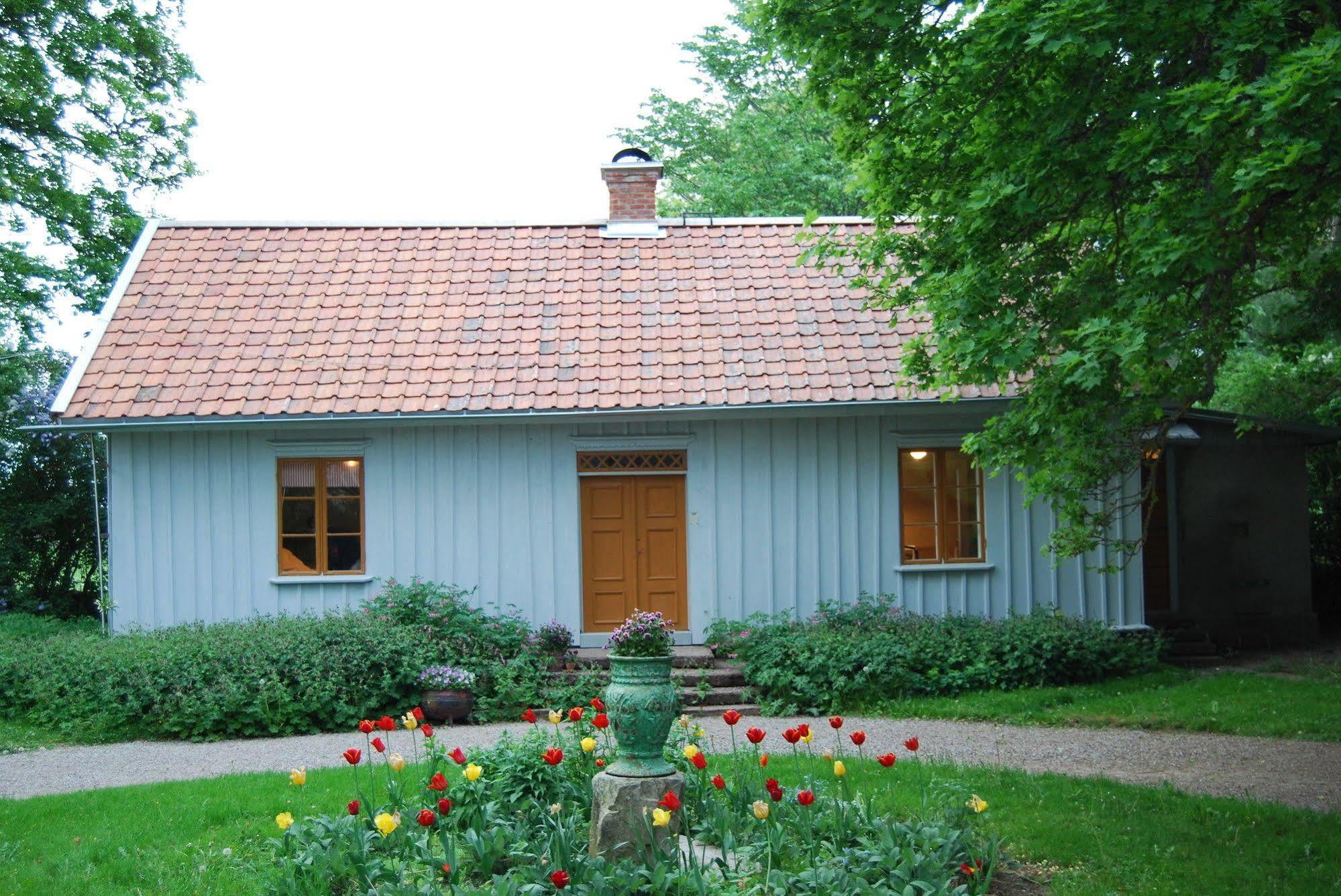 Naestegarden Bed & Breakfast Satuna Ngoại thất bức ảnh